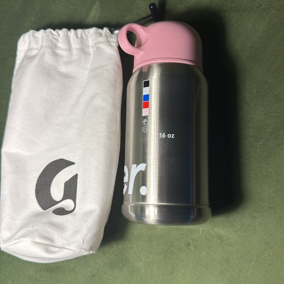 Glossier Limited Edition Holiday Tumbler 2023 - Picture 3 of 4